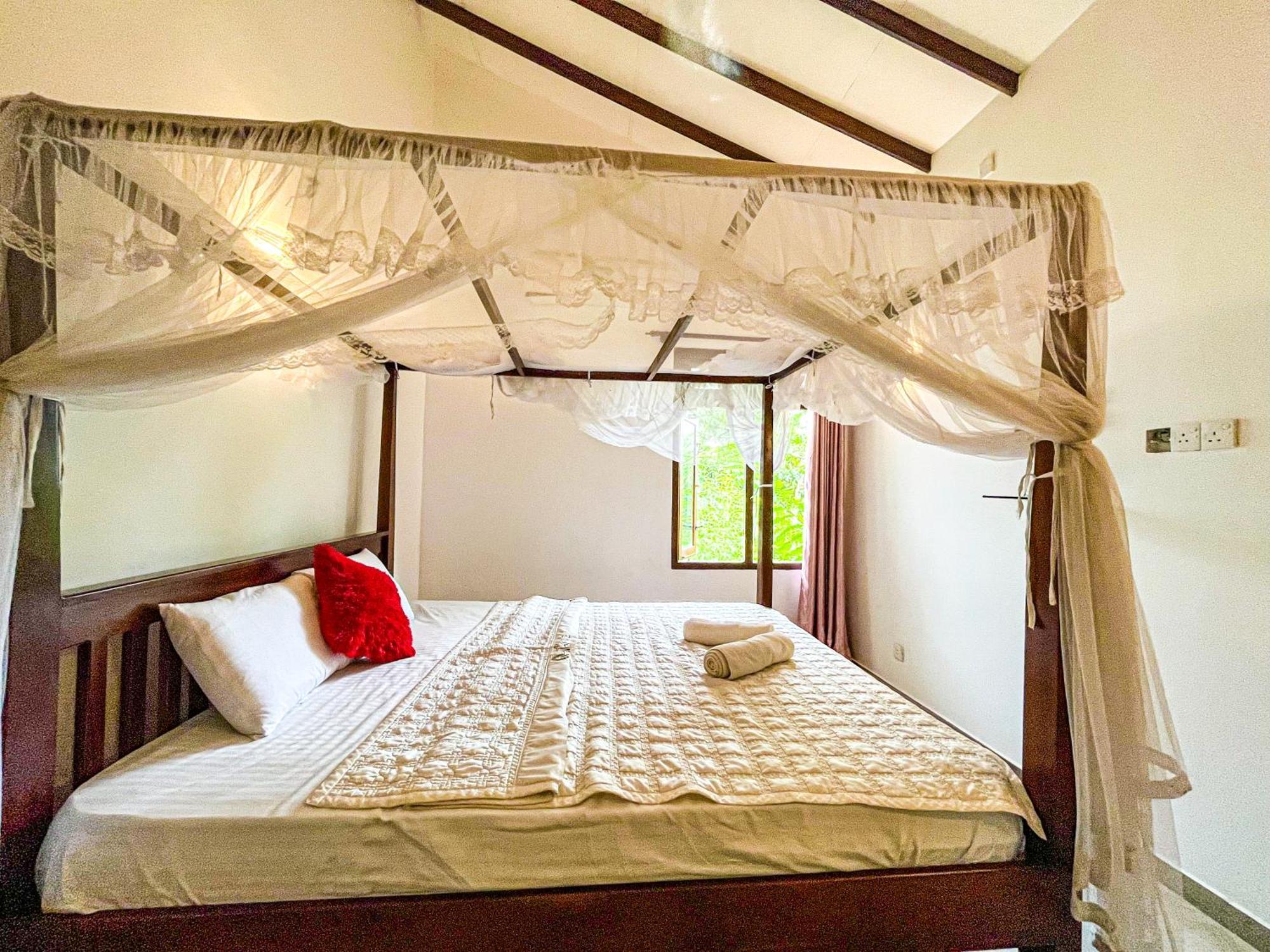 Galle Camellia Екстериор снимка