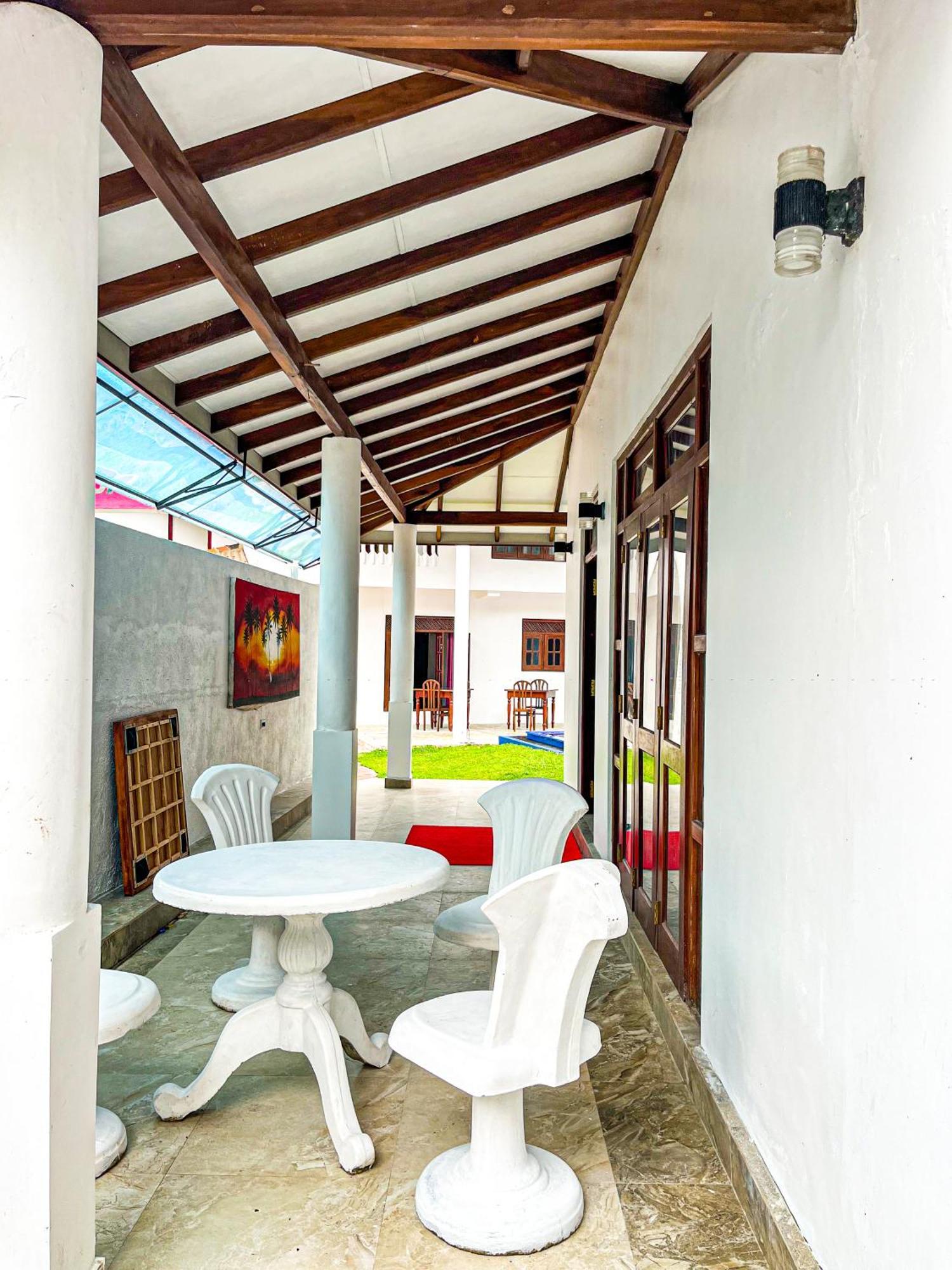 Galle Camellia Екстериор снимка