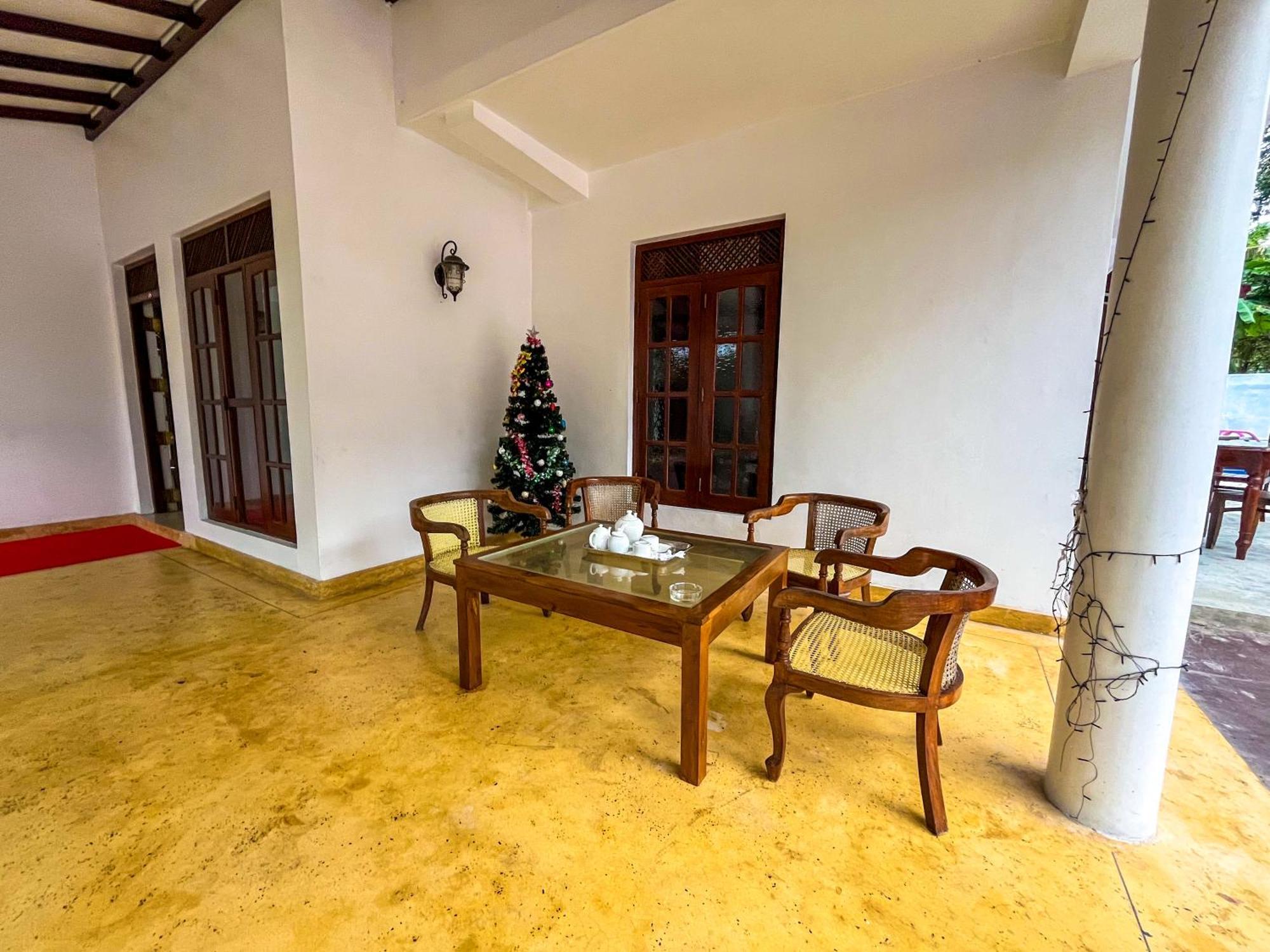 Galle Camellia Екстериор снимка