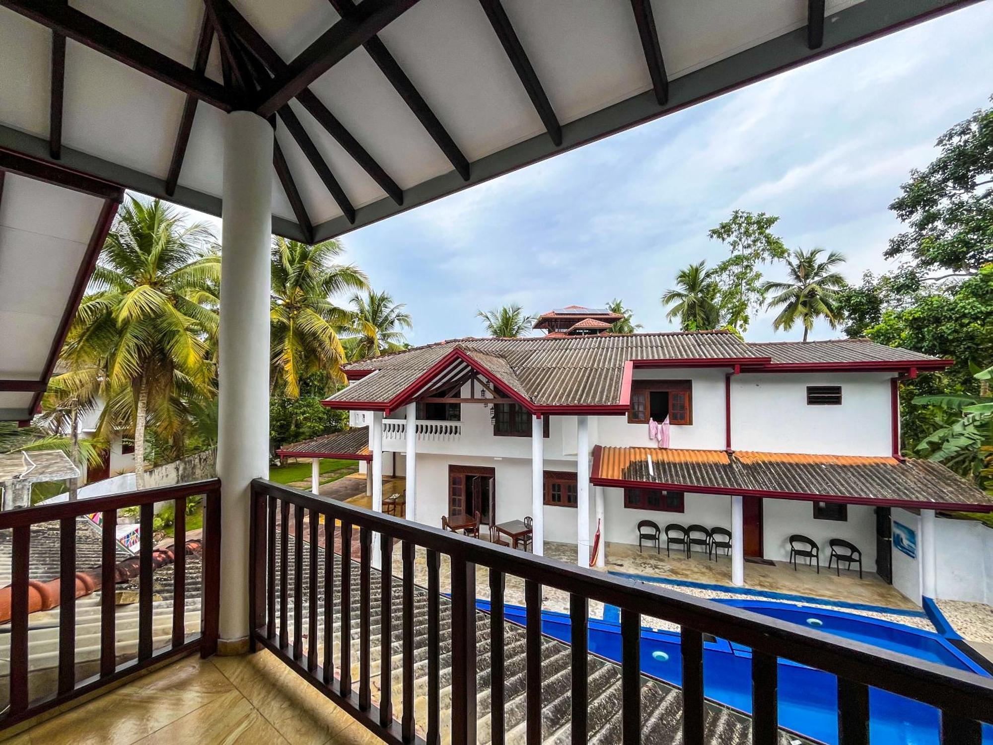 Galle Camellia Екстериор снимка