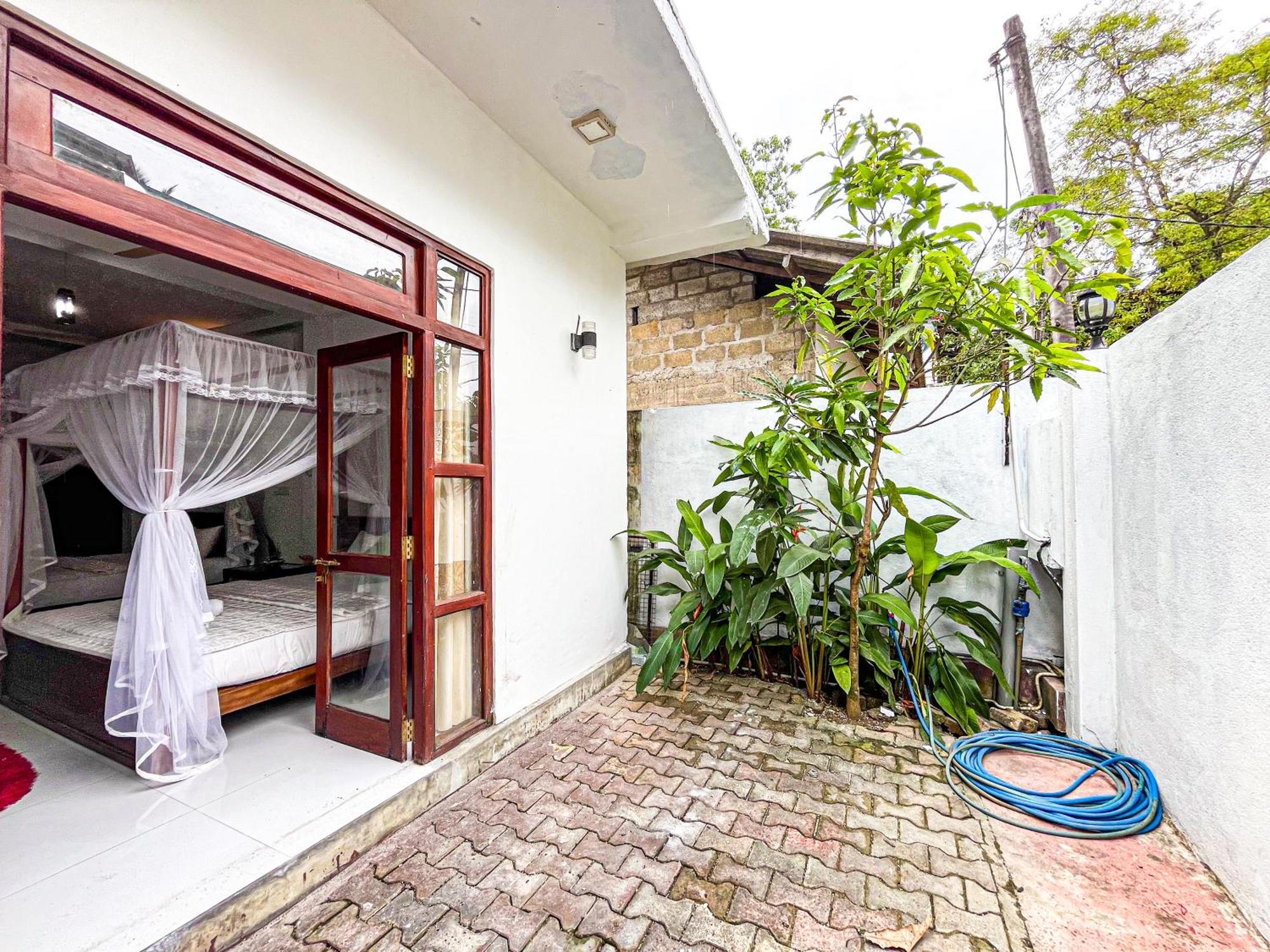 Galle Camellia Екстериор снимка