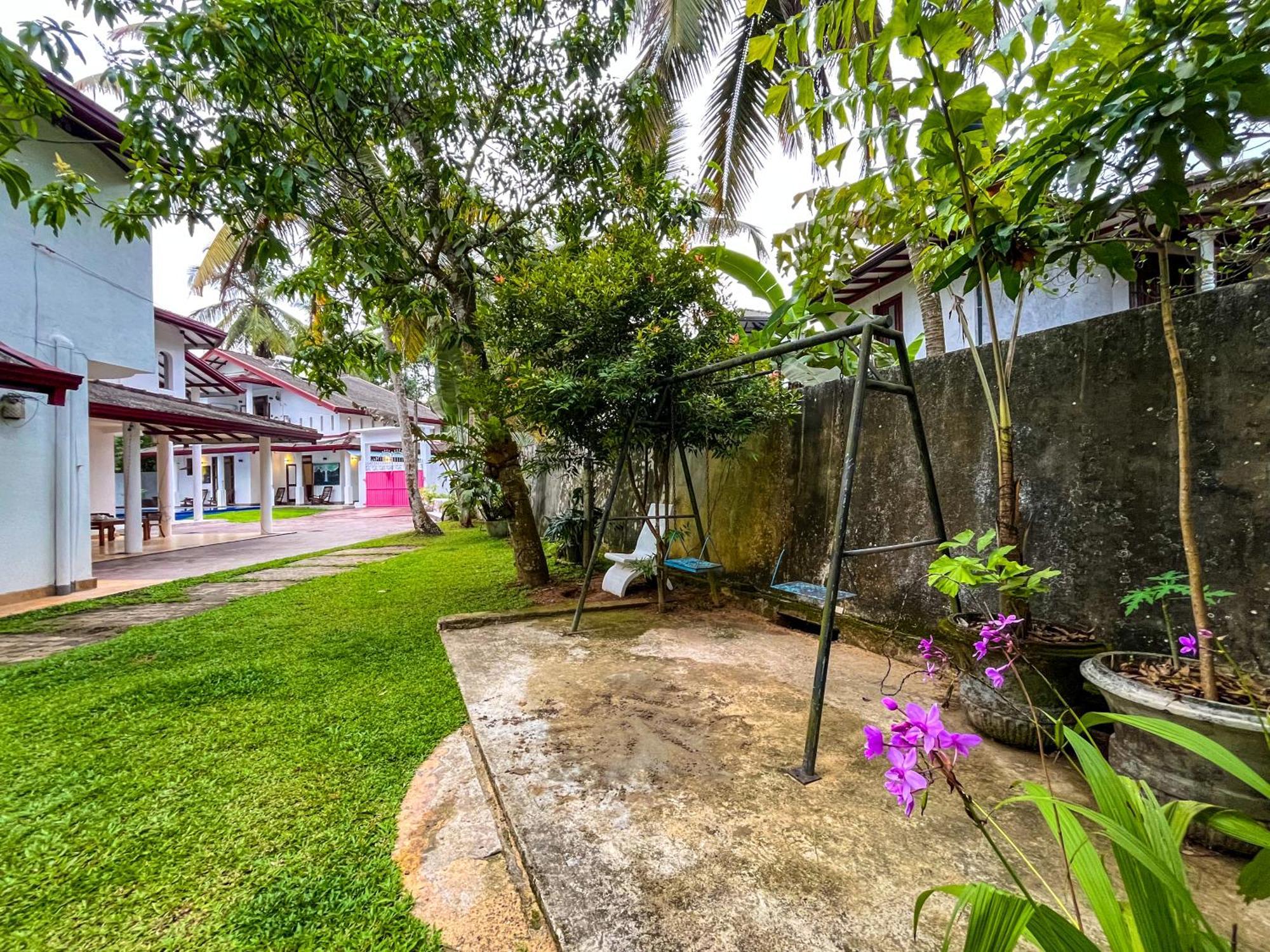 Galle Camellia Екстериор снимка